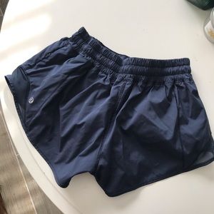 New Lululemon Hotty Hot Shorts 2.5”